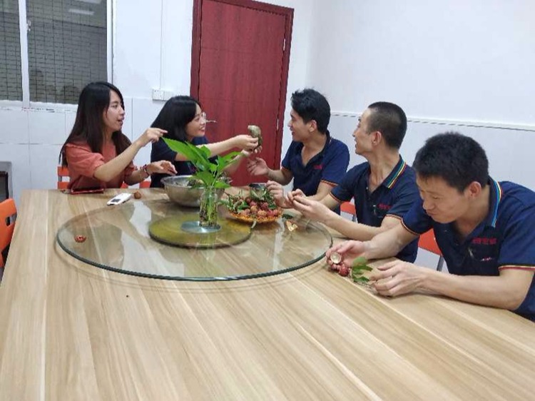 2018端午节纸箱TXVLOG糖心短视频网站厂家糖心视频污APP安卓下载包装开展包粽子活动